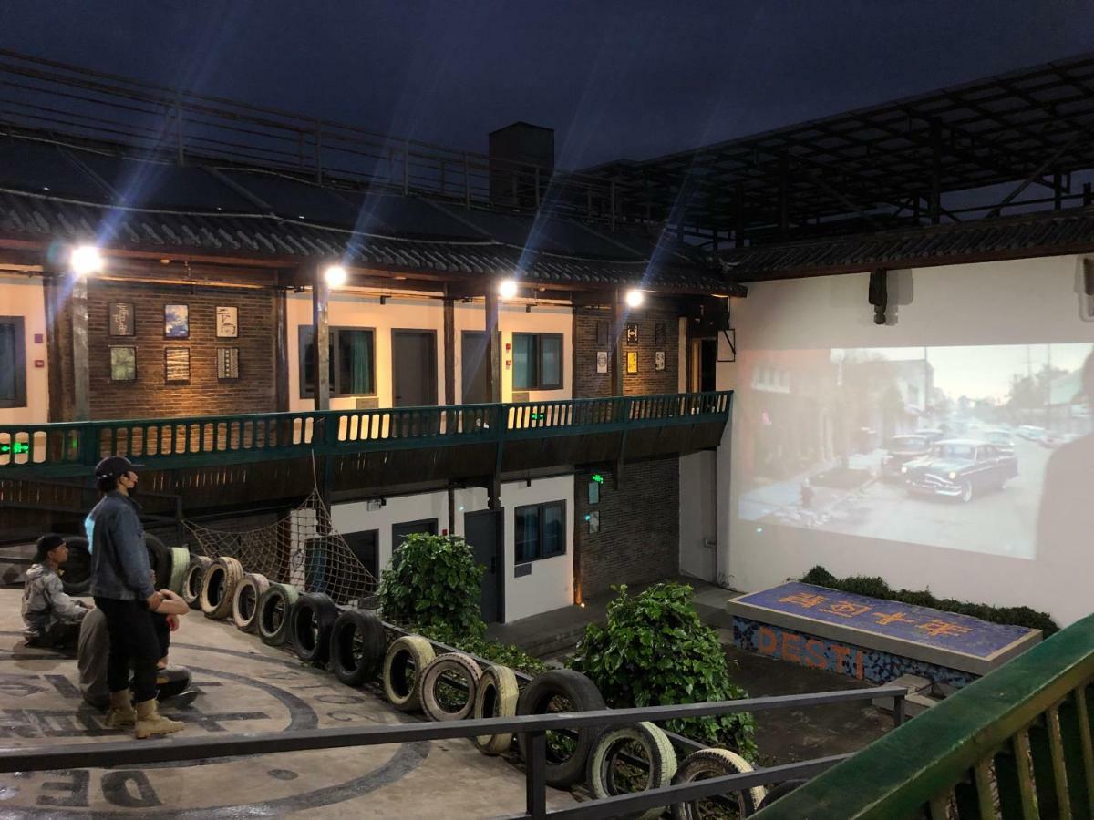 Lijiang Desti Youth Park Hostel Exterior photo