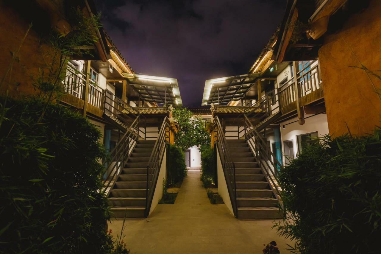 Lijiang Desti Youth Park Hostel Exterior photo